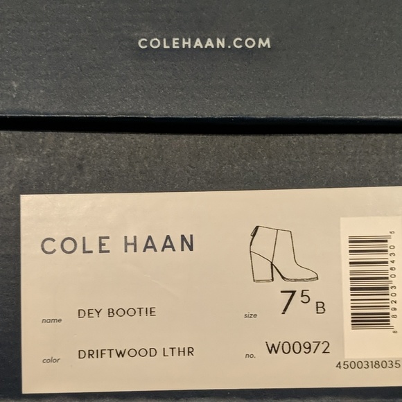 Adorable booties - Picture 5 of 5